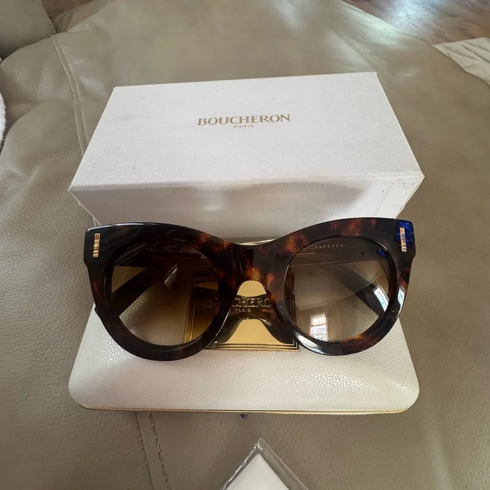Boucheron Paris Tortoise Shell Sunglasses - Picture 2 of 5